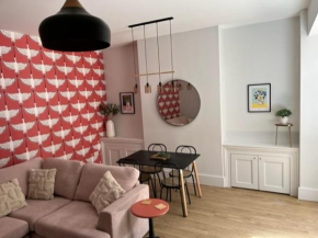 Redwing- free parking- Grade II listed- ground floor two bedrooms apartment